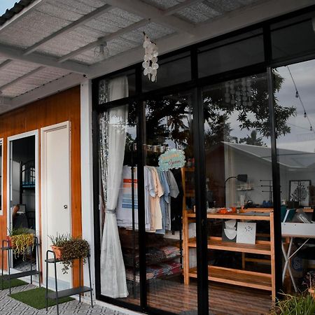 Olive Hostel Roxas City Esterno foto