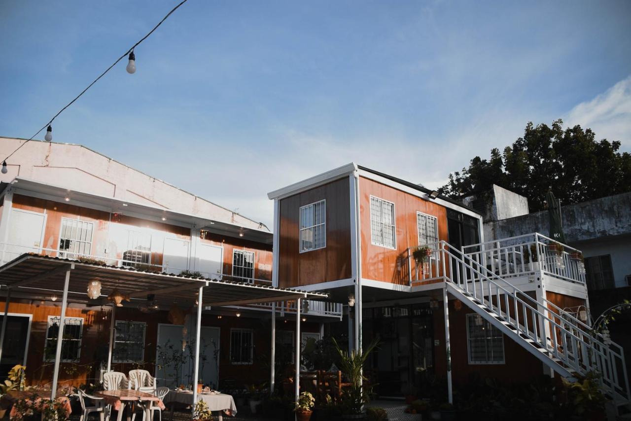 Olive Hostel Roxas City Esterno foto