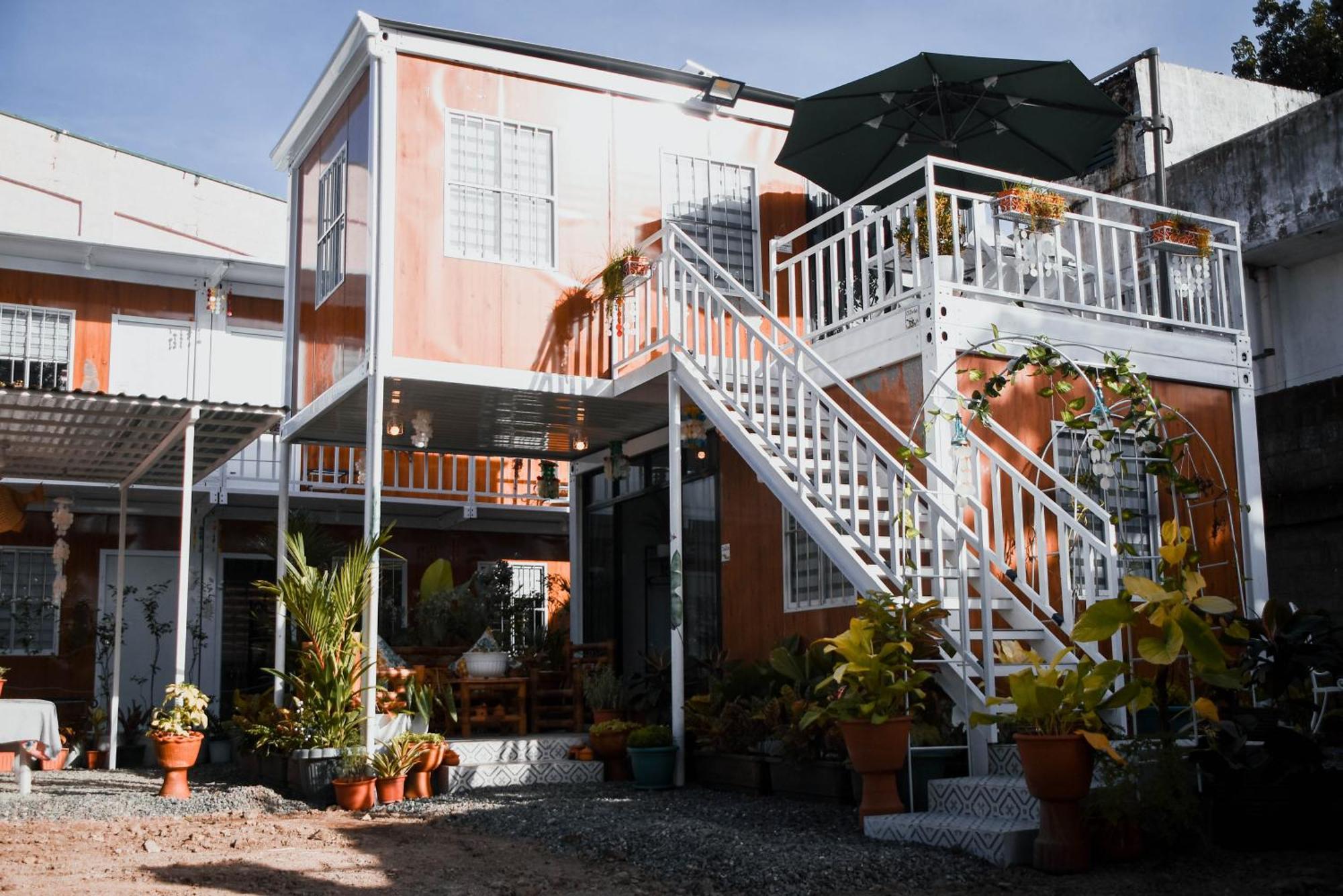 Olive Hostel Roxas City Esterno foto