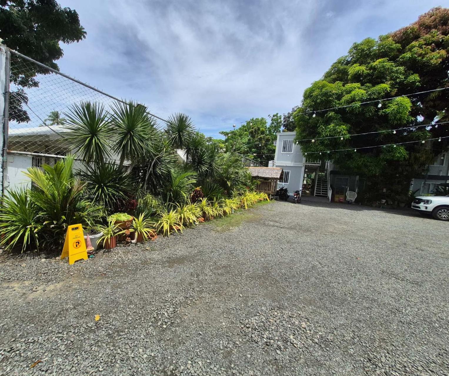Olive Hostel Roxas City Esterno foto