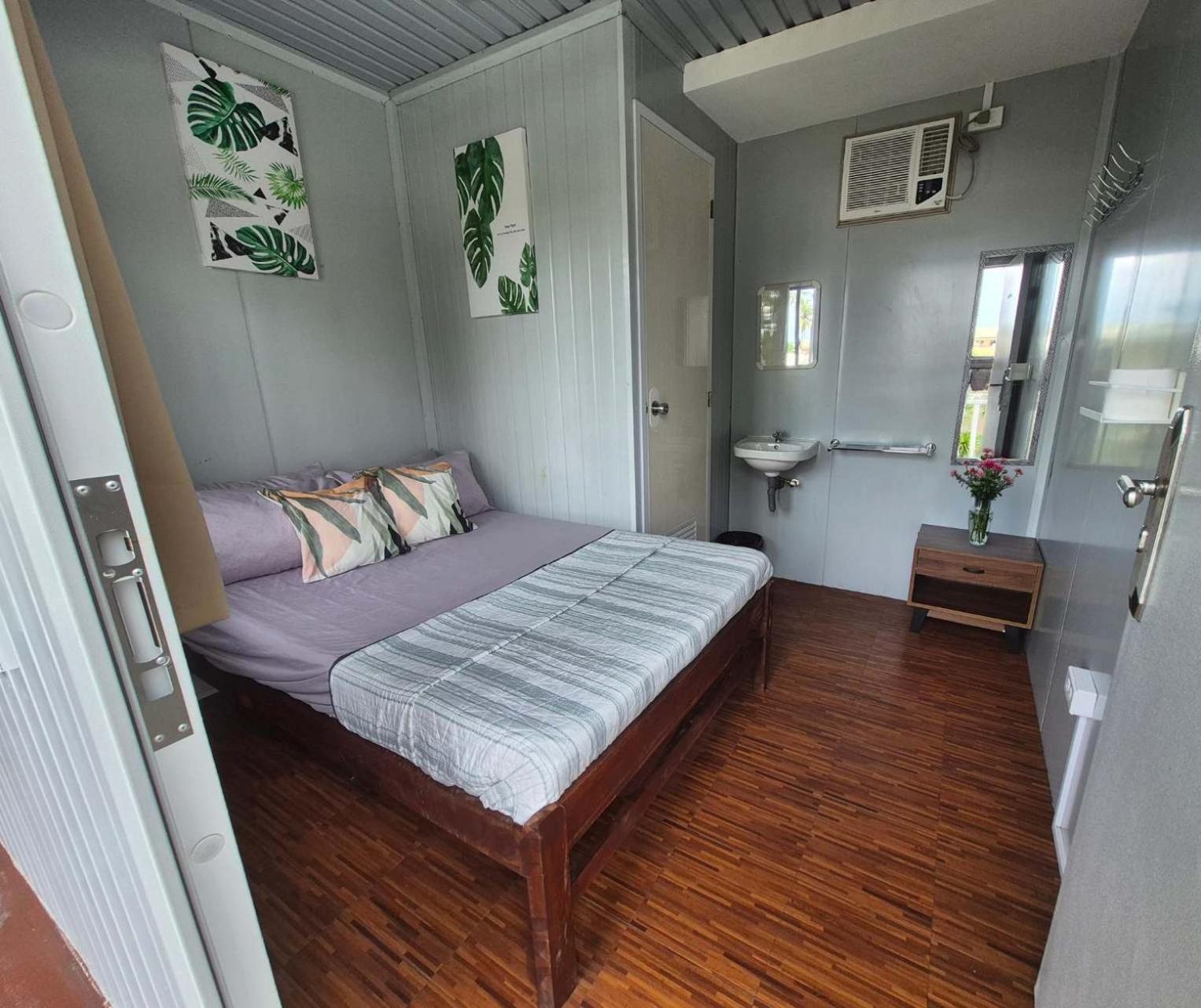 Olive Hostel Roxas City Esterno foto